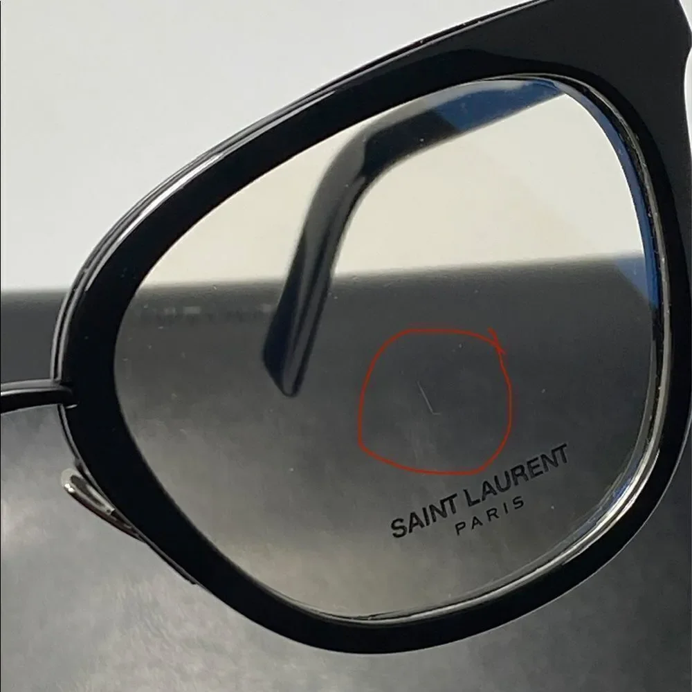 Saint Laurent very good